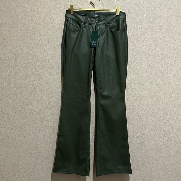 WILD FABLE Low-Rise Flare Vegan Leather Pants, Size 0, NWT - Picture 1 of 6